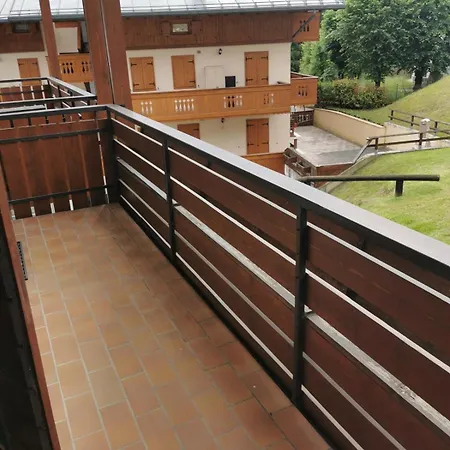 Rizio - Near The Center *